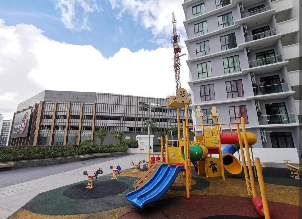 Platino 4Bedrooms Paradigm Mall Netflix By Stay Johor Bahru Exterior photo